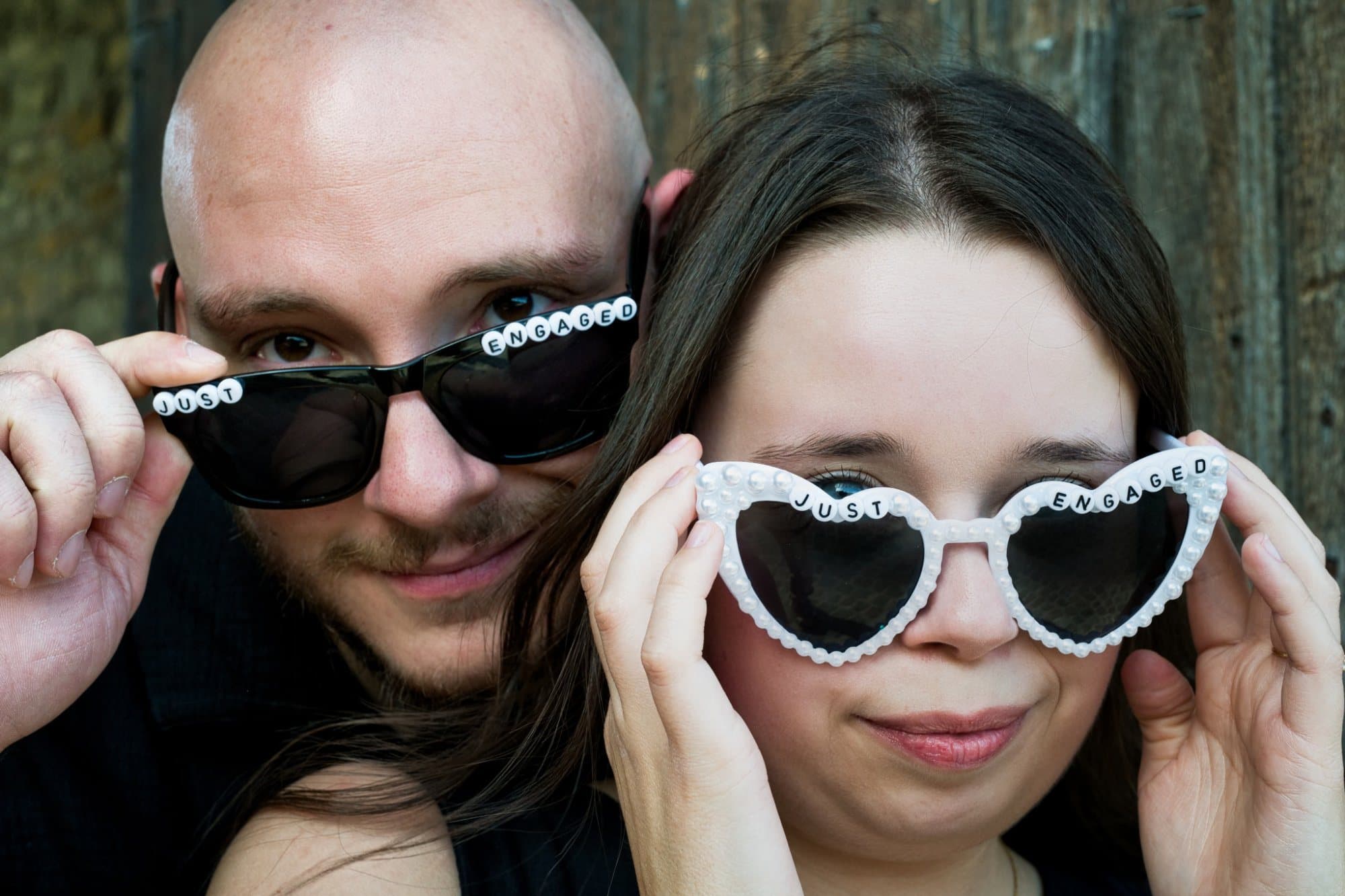 Fiançailles lunettes couple