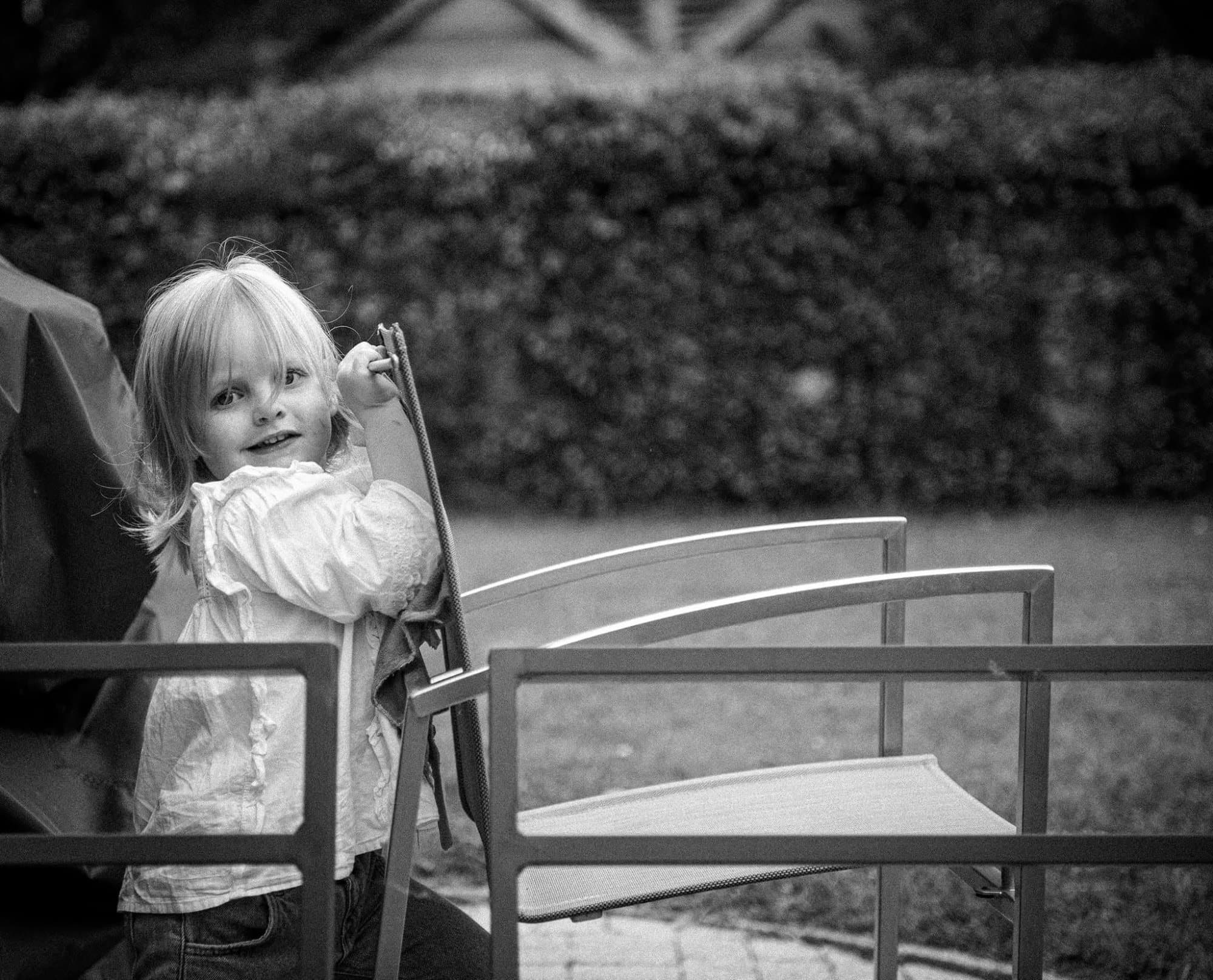 enfant noir et blanc